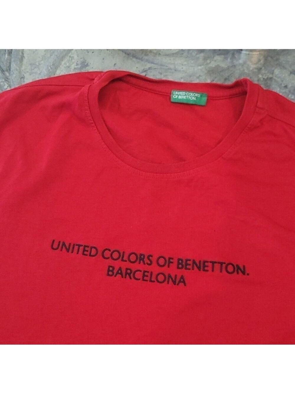 Benetton Mens Medium Red Barcelona Tee Shirt